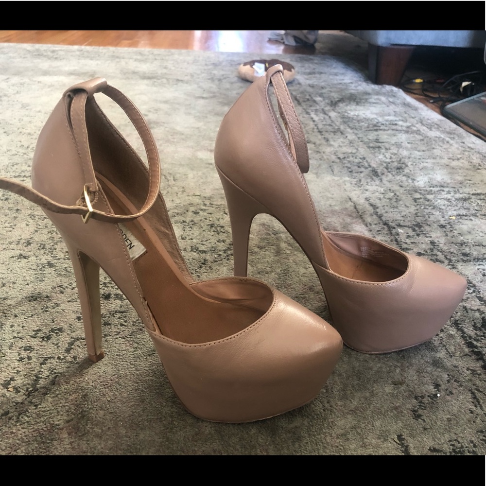 Steve Madden Nude Heels